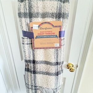 dearfoams Plush Plaid Throw Blanket in Cream and Gray